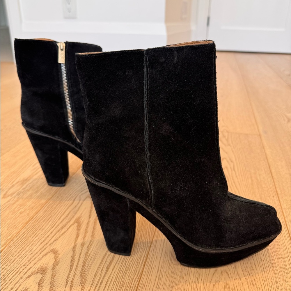 New Michael Kors Black Suede Platform Ankle Boots
